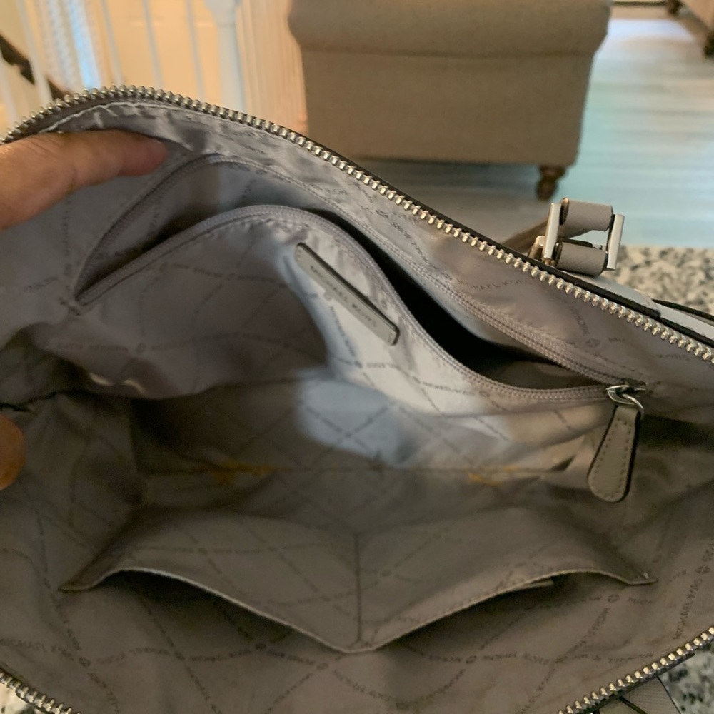 Authentic Michael Kors Bag. - image 4